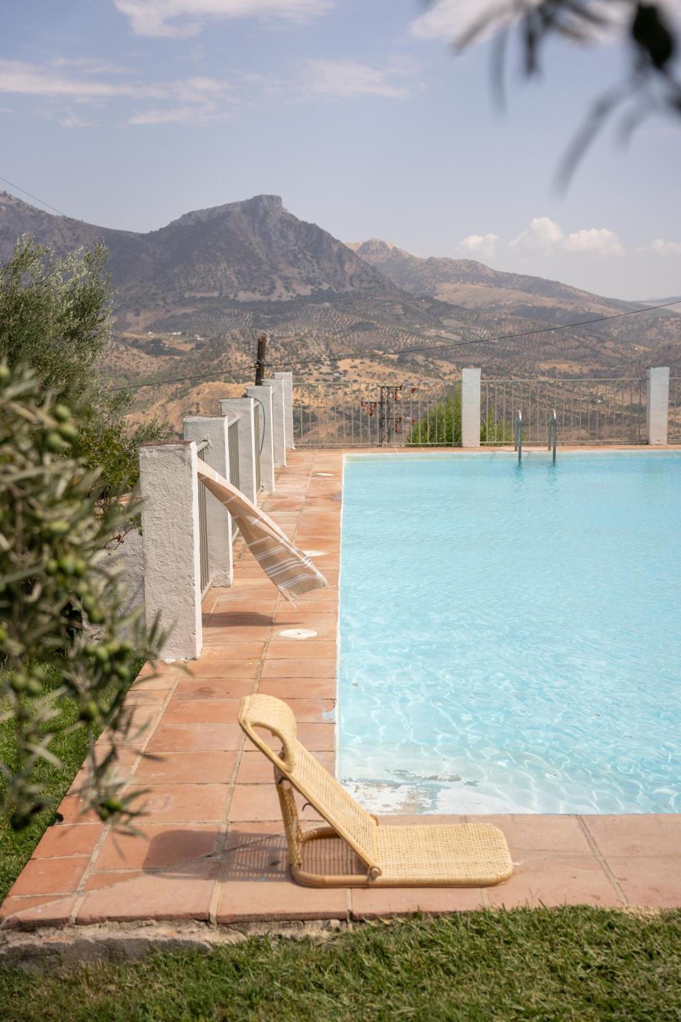 Finca Luca Oliva Zahara De La Sierra Kültér fotó